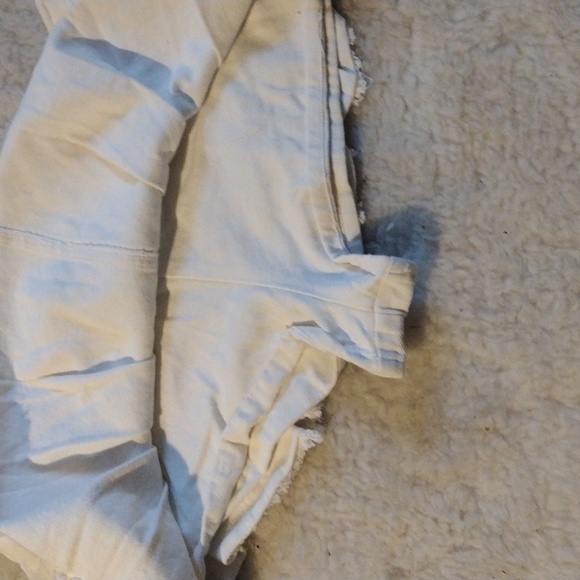 White Pleated Skort with Frayed Hem - Picture 3 of 3